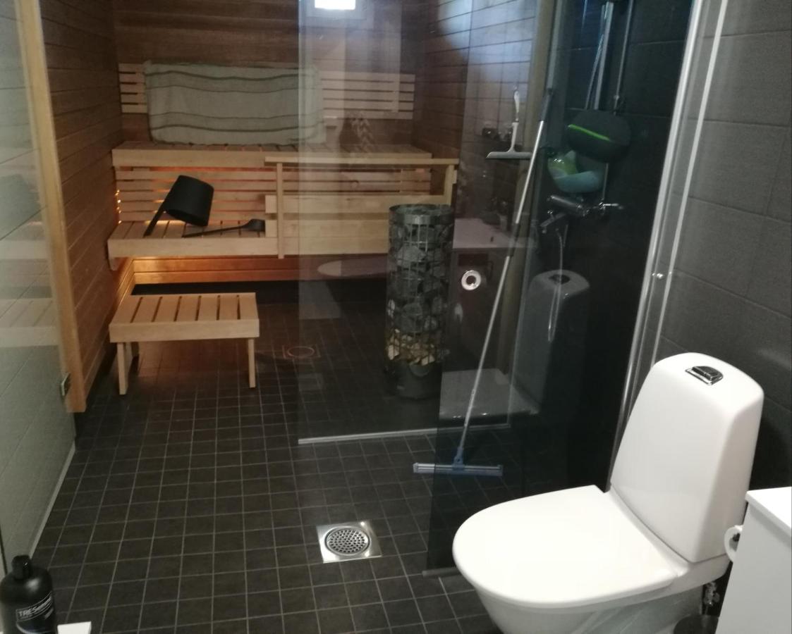 Villa Puistola & Sauna, Near Santa'S Village โรวานิเอมิ ภายนอก รูปภาพ